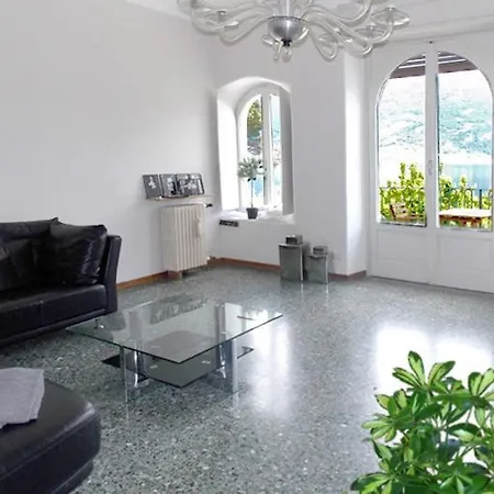 Amici Guzzi Panorama Landhaus * Lierna